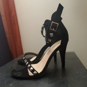 Charles Albert Tessa Black Heels